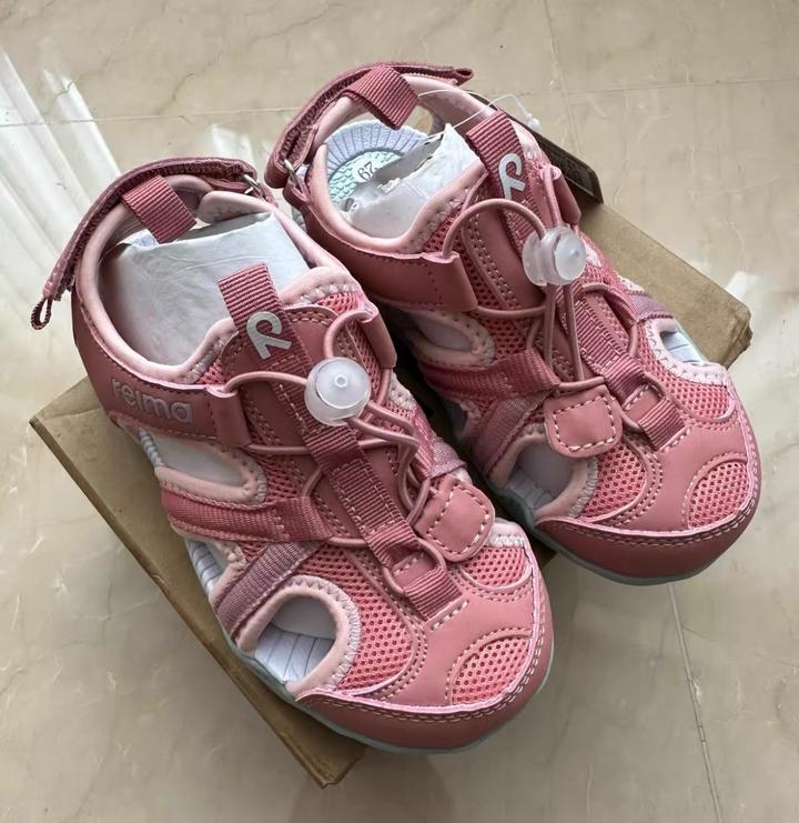 Сандалии рейма