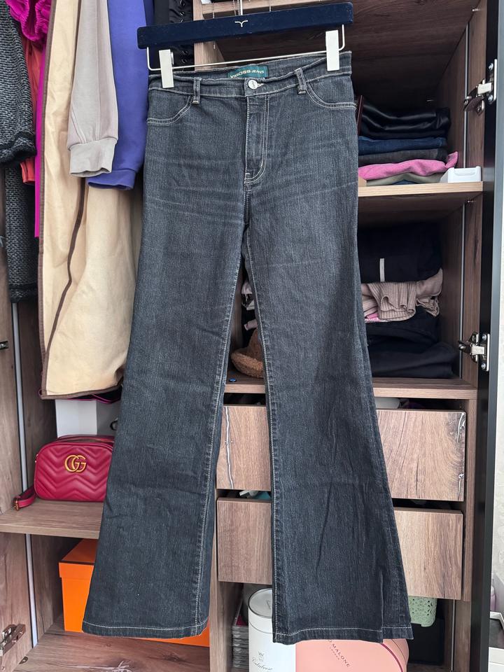 Джинсы клеш