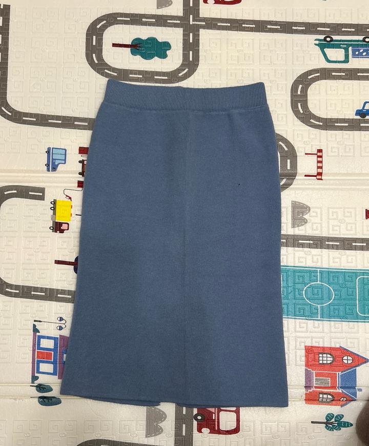 Женские вещи. За все 10000 тг.