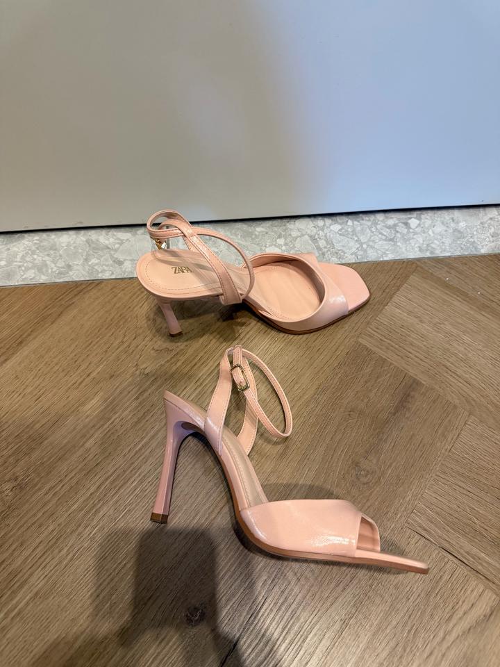 Босоножки Zara