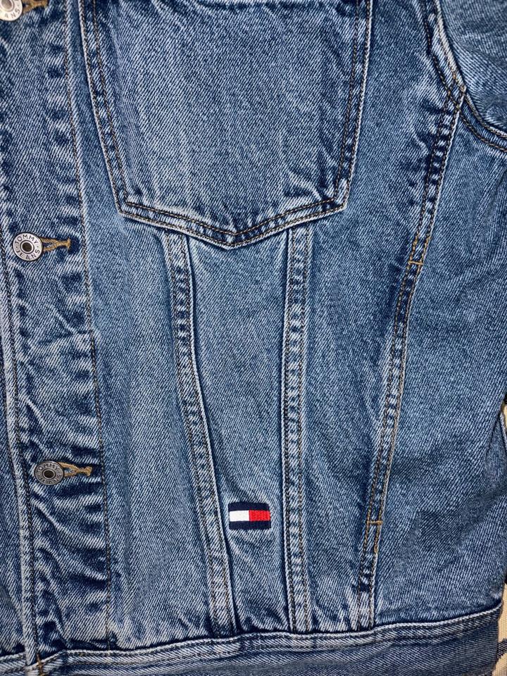 Винтажная джинсовая куртка Tommy Hilfiger