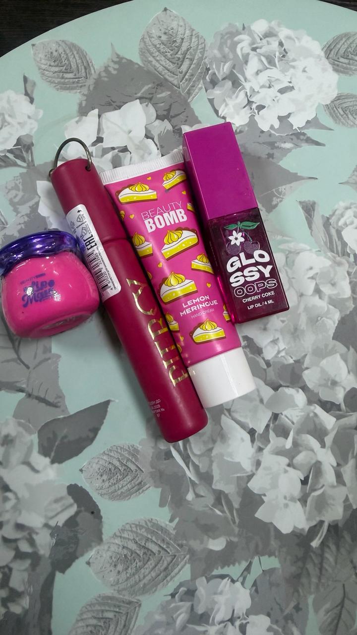 Набор косметики Beauty bomb