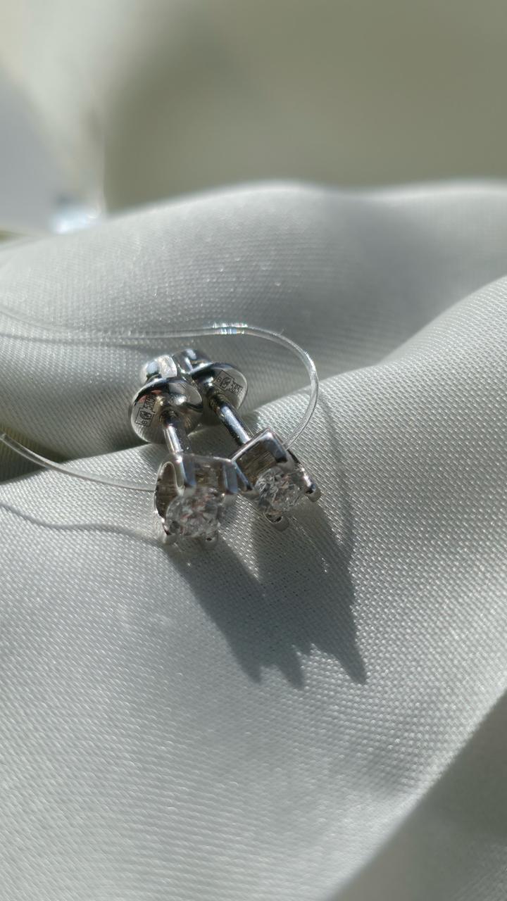 Пусеты с натуральными бриллиантами новые