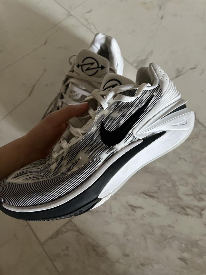 Баскетбольные кроссовки Nike
