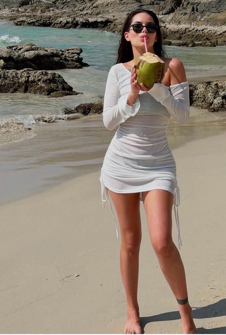 Белая накидка