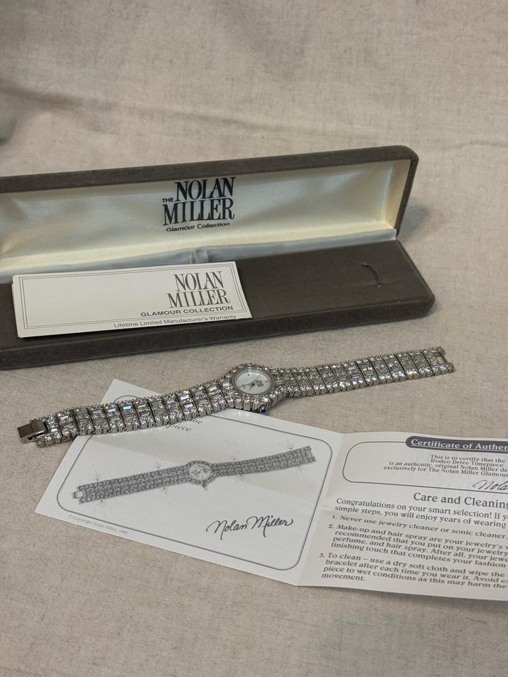 Винтажные часы Nolan Miller с кристаллами