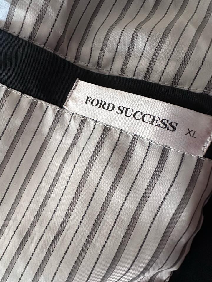 Ford Success,Тренч