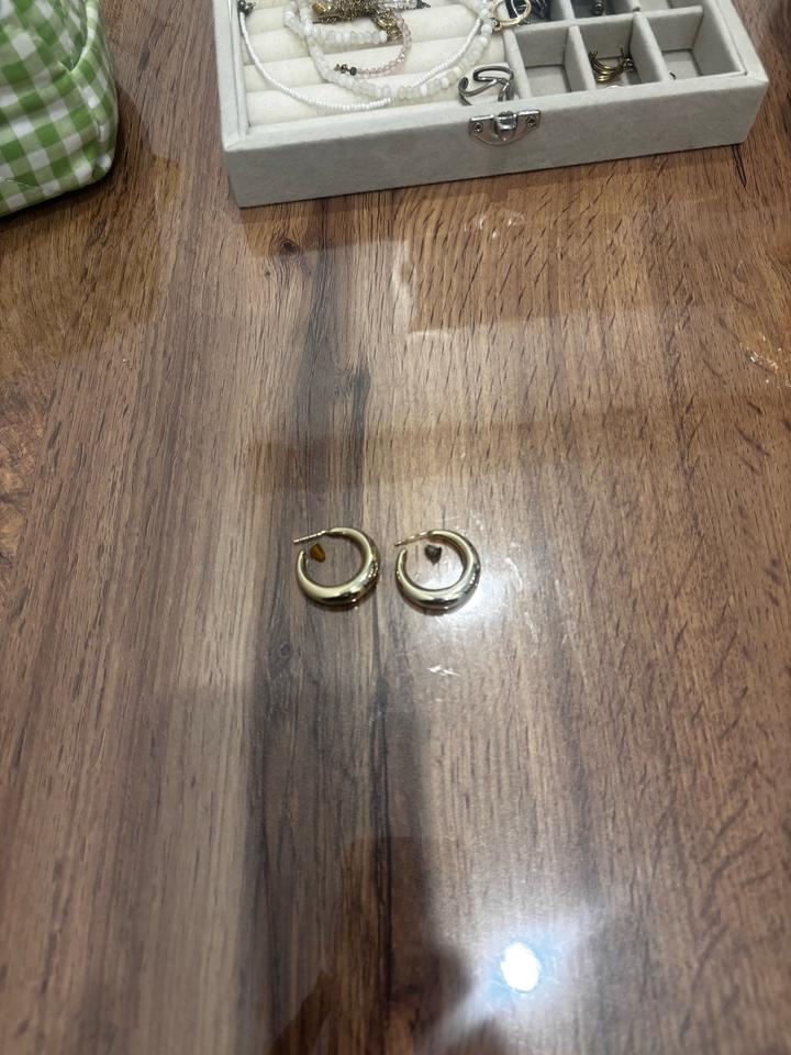 Продам сережки 2 пары