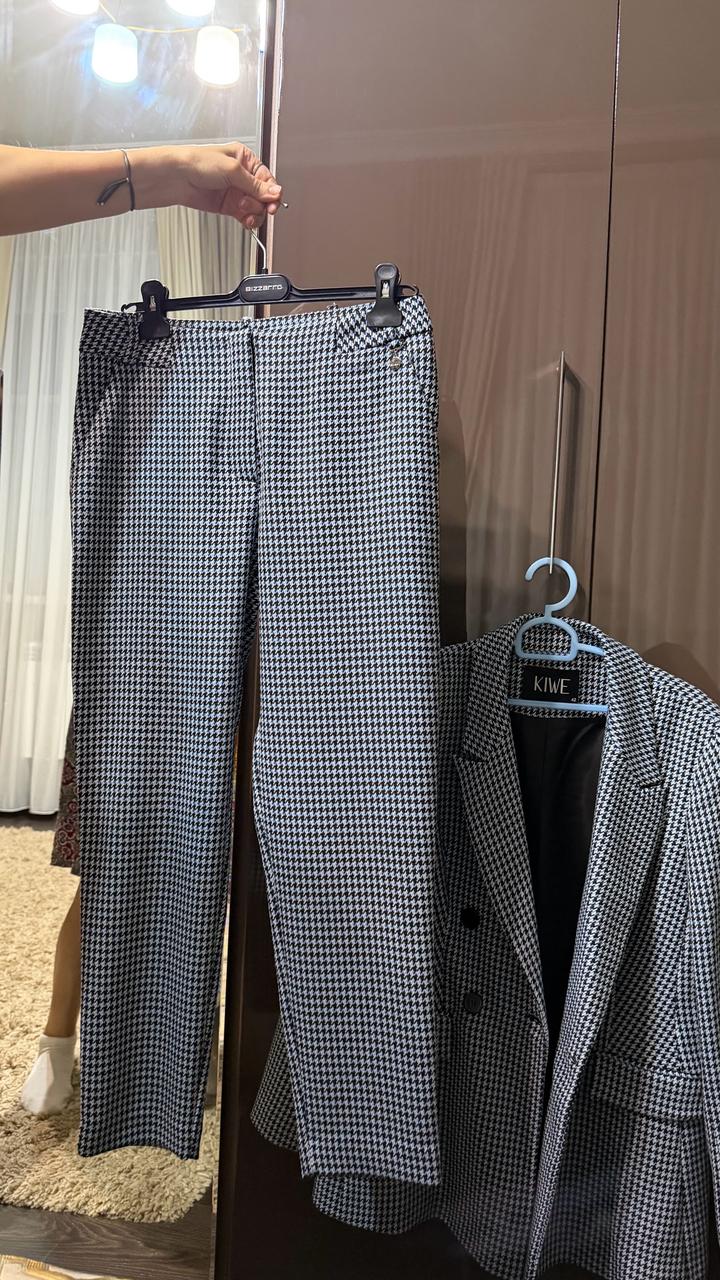 Пиджак с брюками