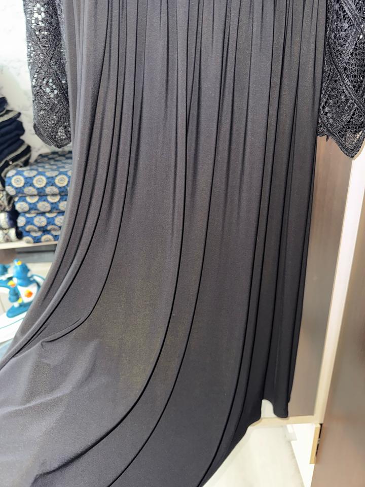 Черное платье