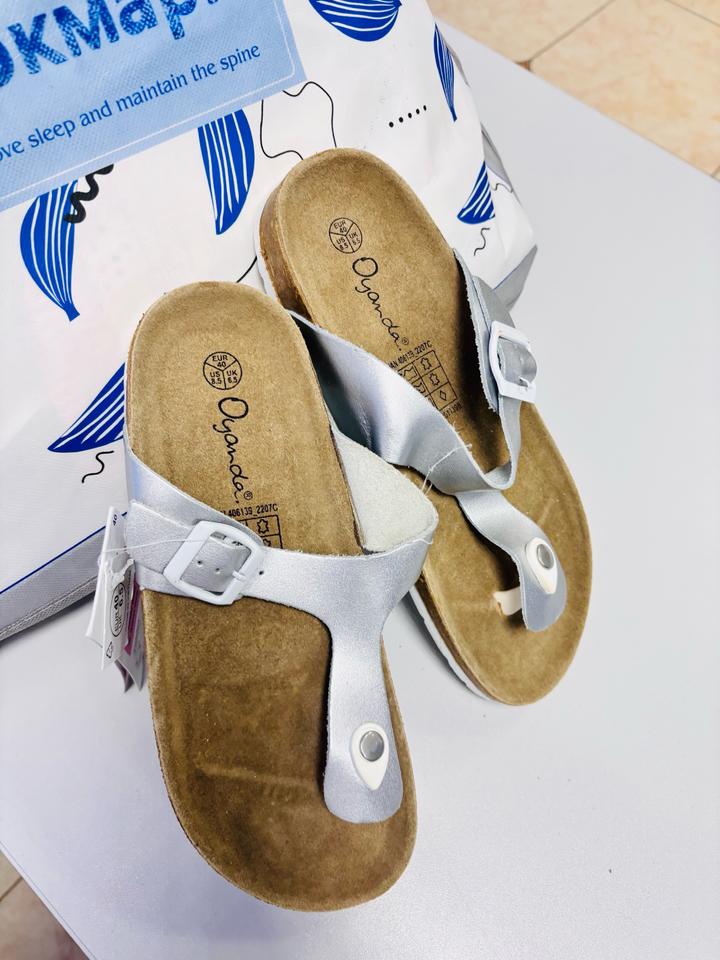 Сандали-вьетнамки