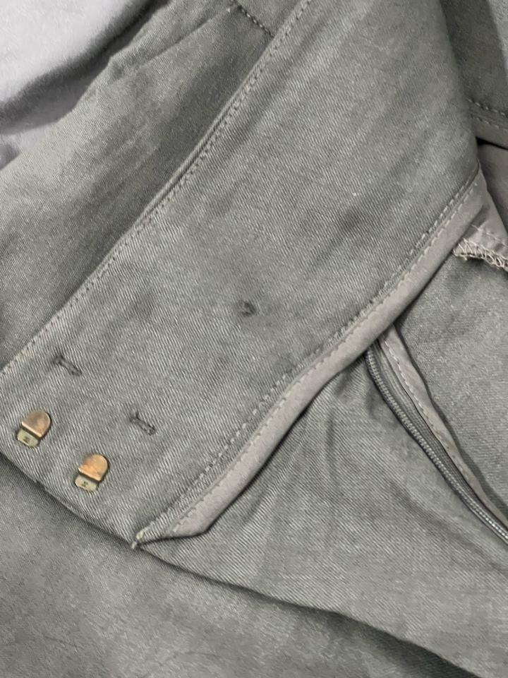 Серые брюки BGN