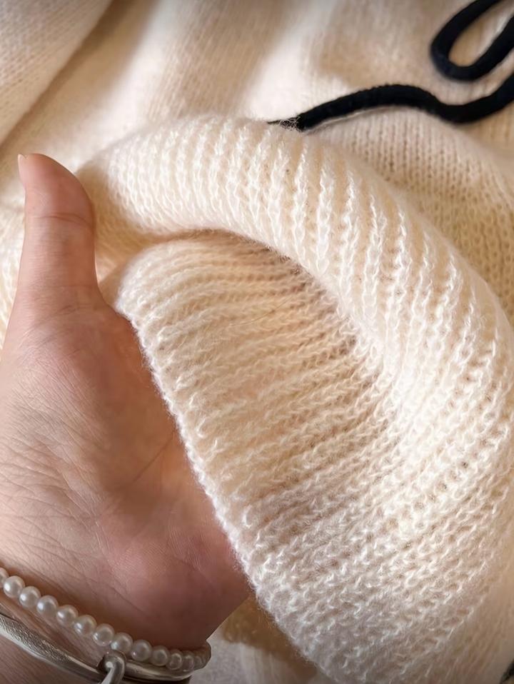 Кардиган на шнуровке в французском стиле