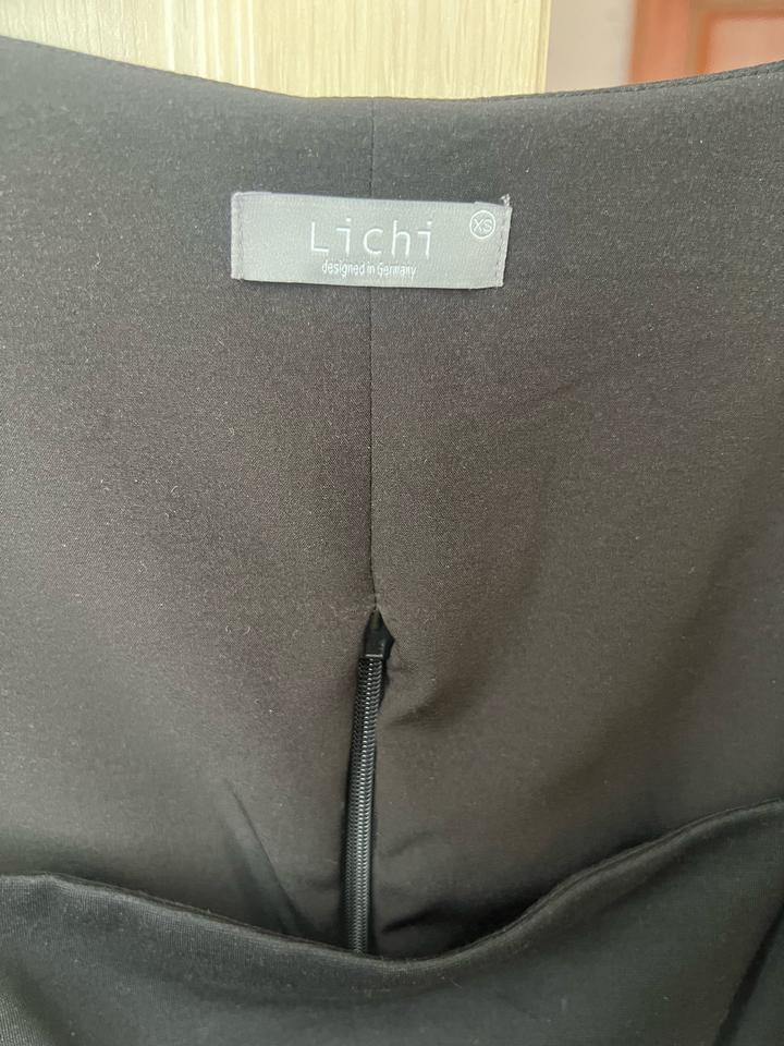 Черное платье Lichi