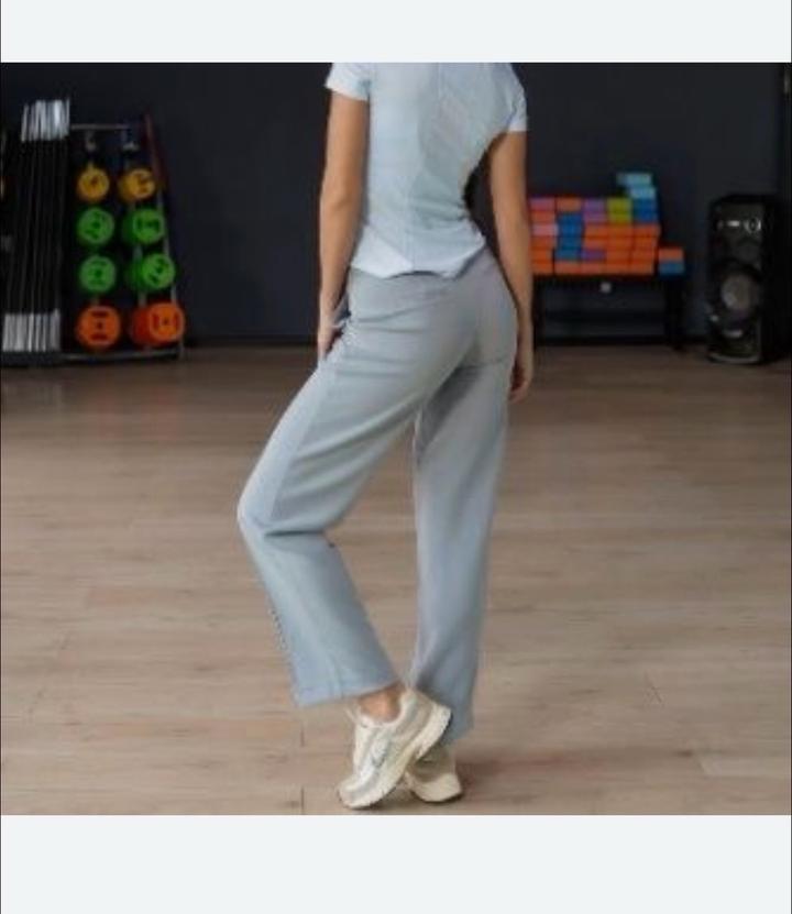 Спортивные брюки