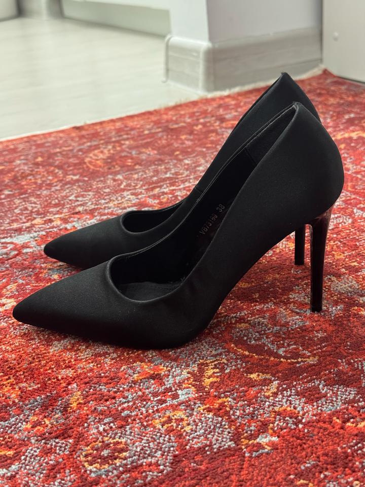 Атласные туфли