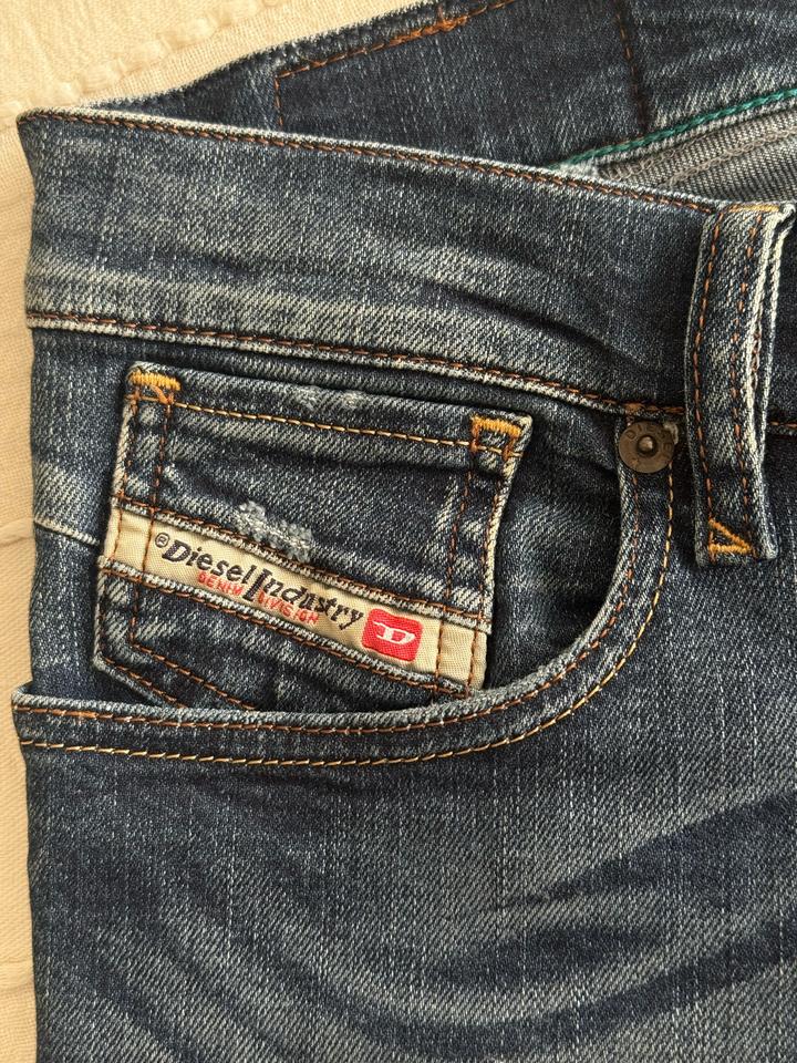 Джинсы Diesel
