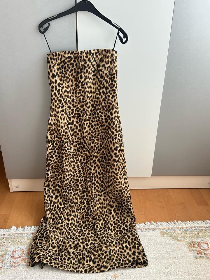 Платье Zara