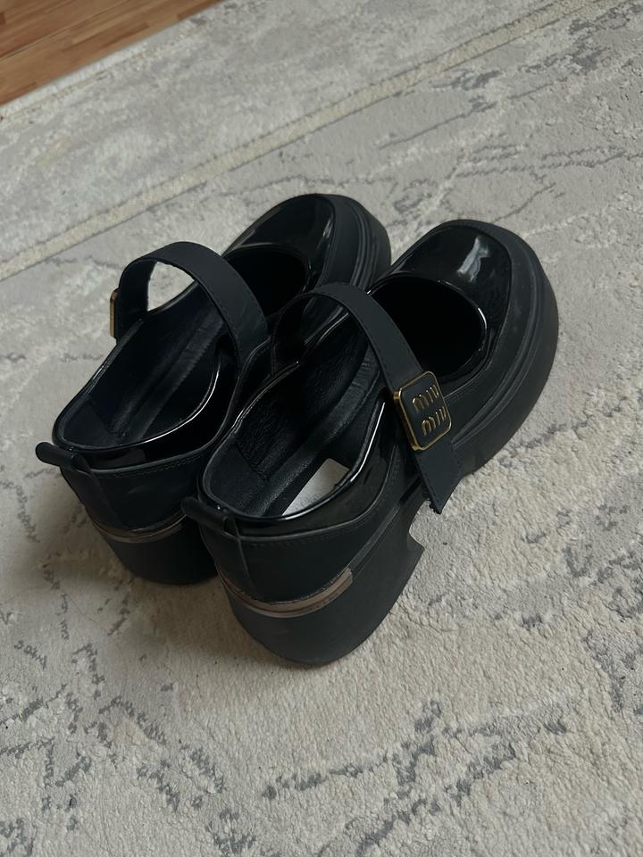 Чёрные лоферы Miu Miu 🖤
