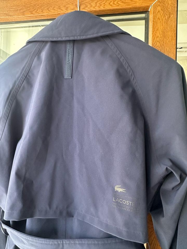 Тренч от Lacoste