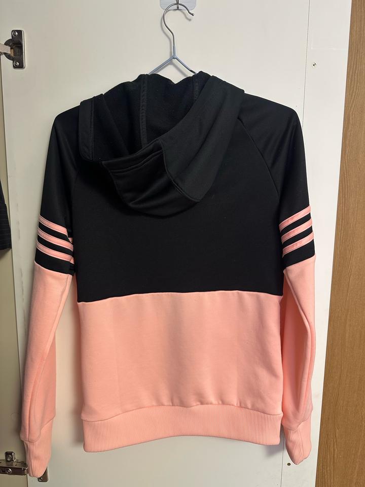 спортивная кофта Adidas на замке