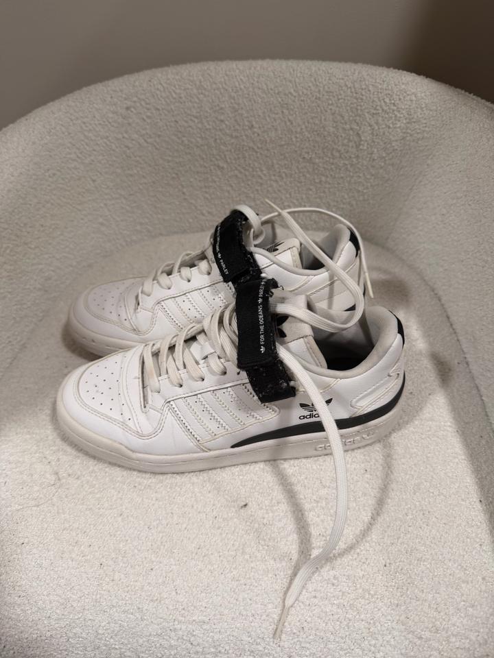 Adidas Forum low кроссовки