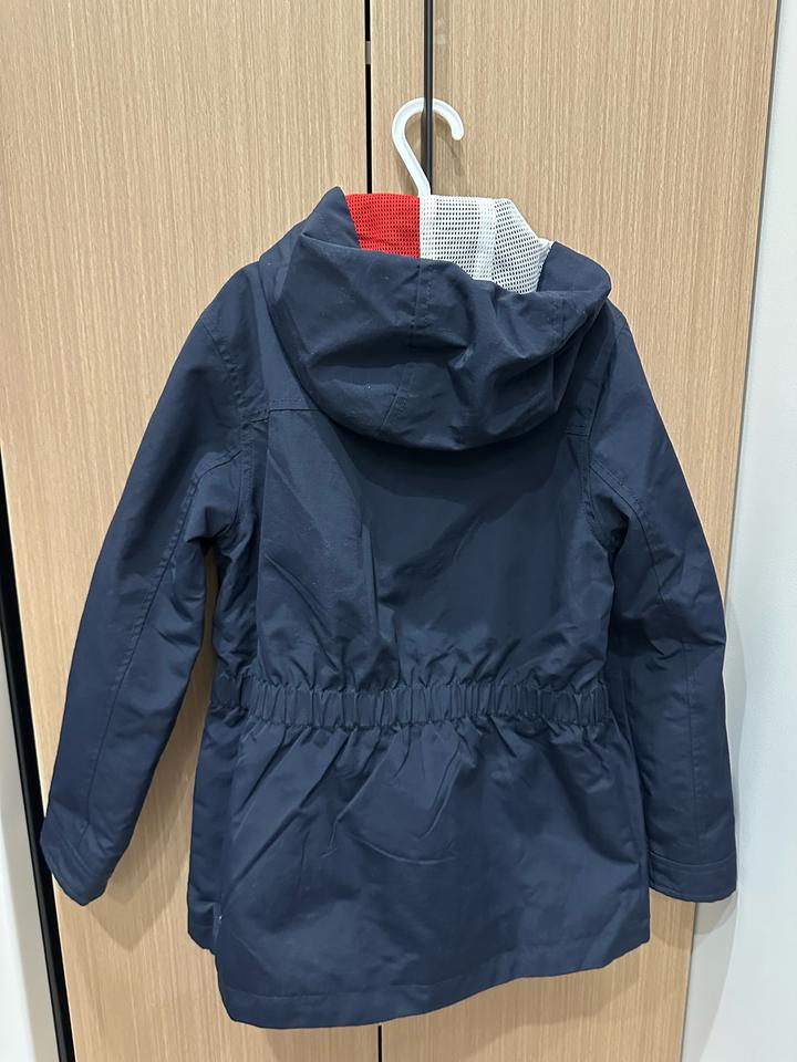 Ветровка Tommy Hilfiger , новая