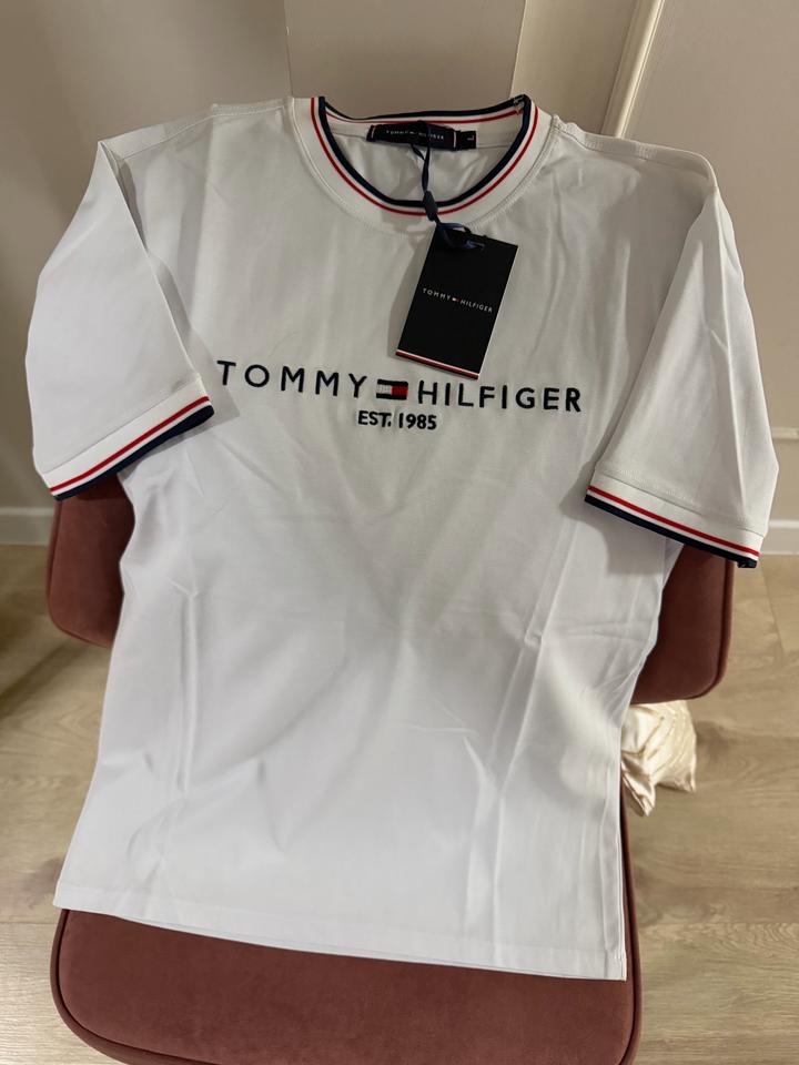 Tommy Hilfiger