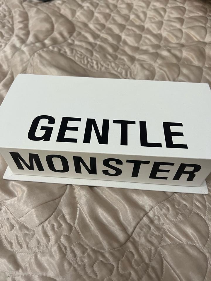 Солнцезащитные очки Gentle Monster