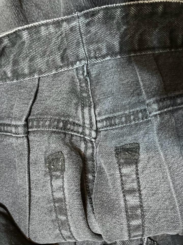 Черные джинсы Pull and Bear