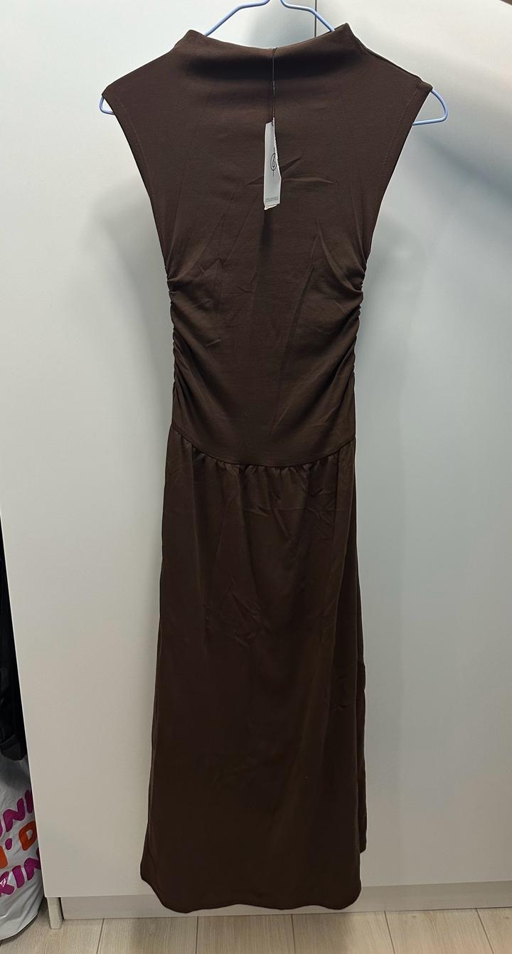 Новое платье Stradivarius