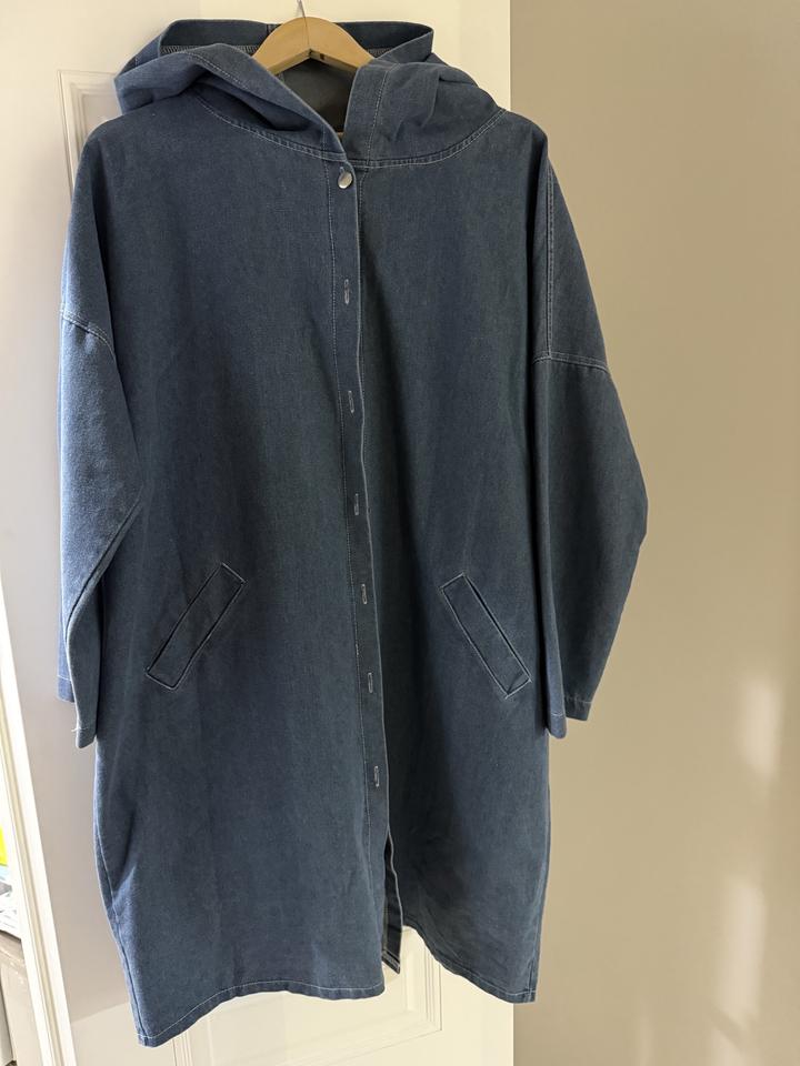 Женская джинсовая куртка