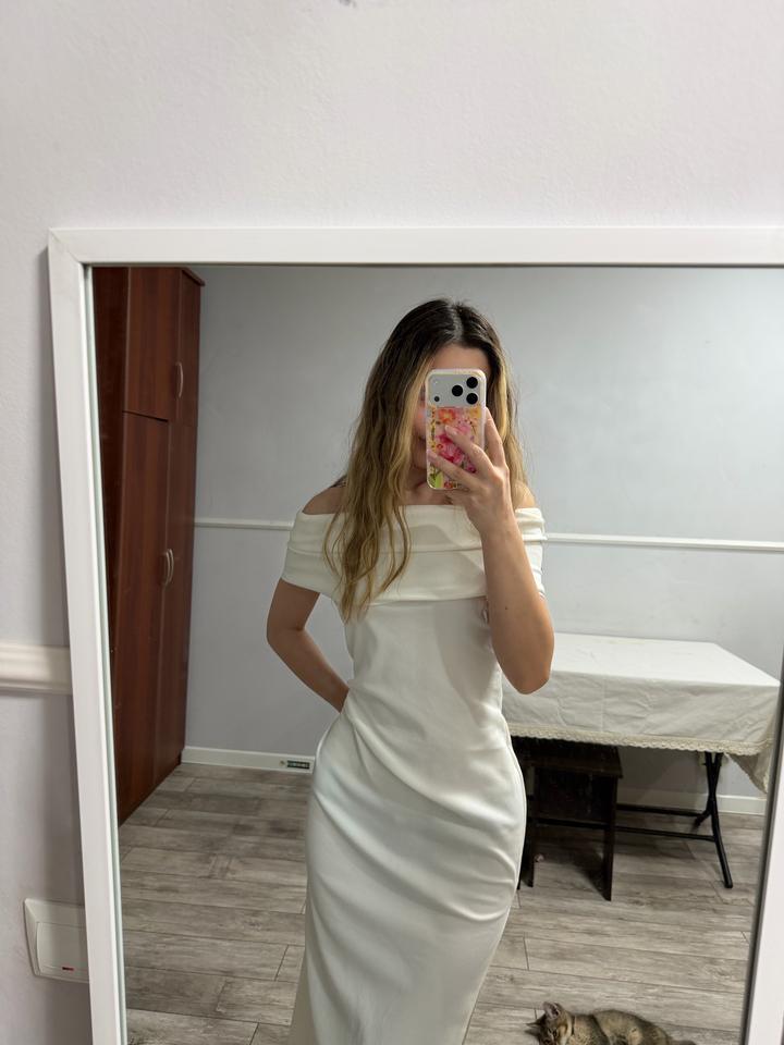 Белое платье