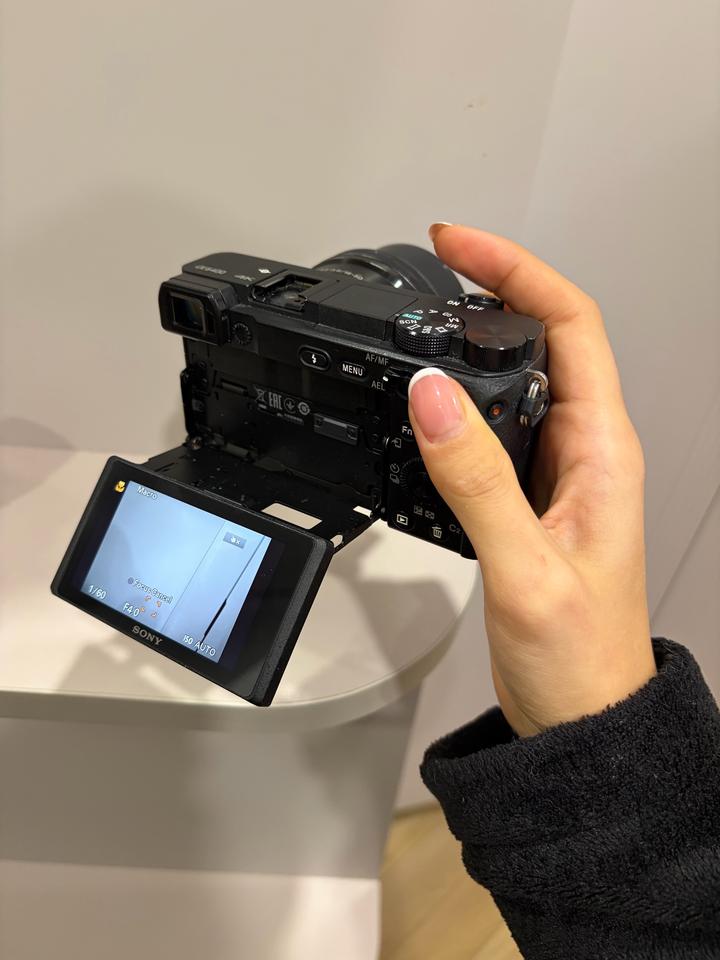 Камера Sony A6400