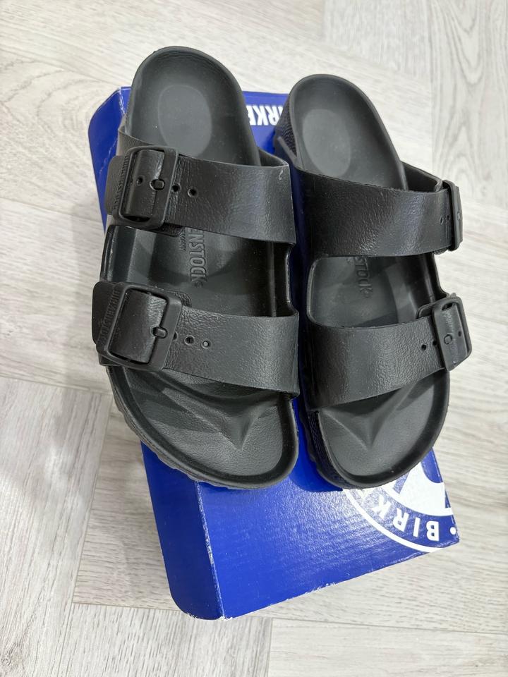 Продам сланцы Birkenstock