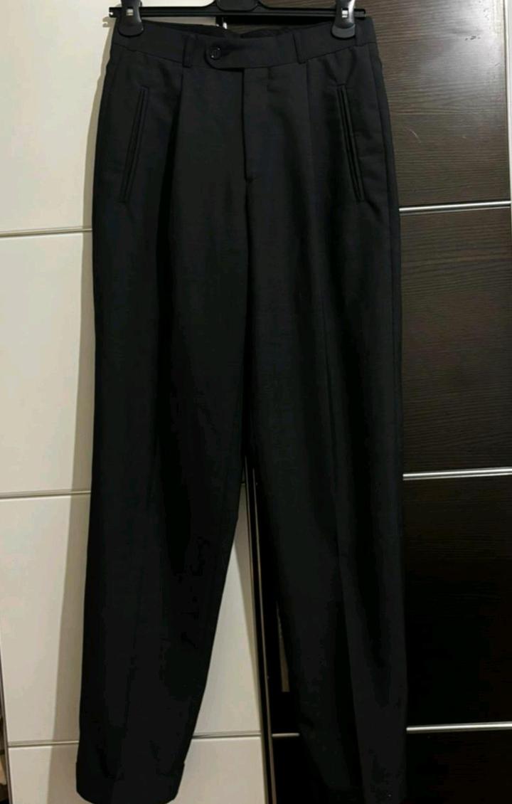 Классические брендовые брюки с защипами