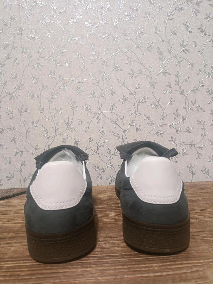 Кроссовки женские искусственная замша р 37-38