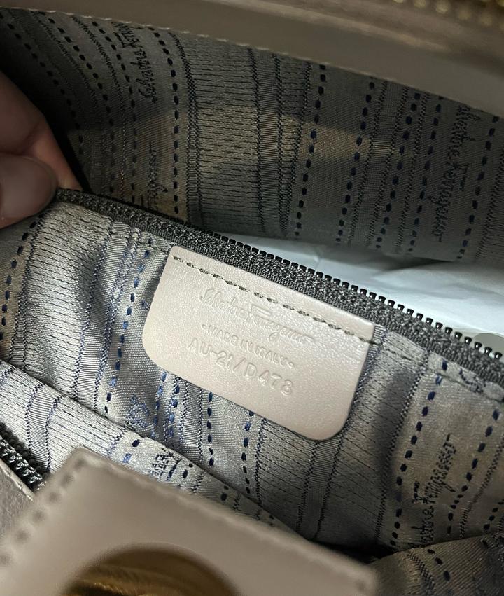 Новая Salvatore Ferragamo Gancini Chain Bag оригинал