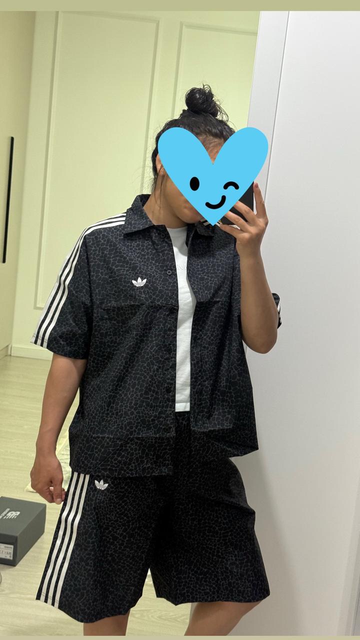 Adidas original AOP Parachute