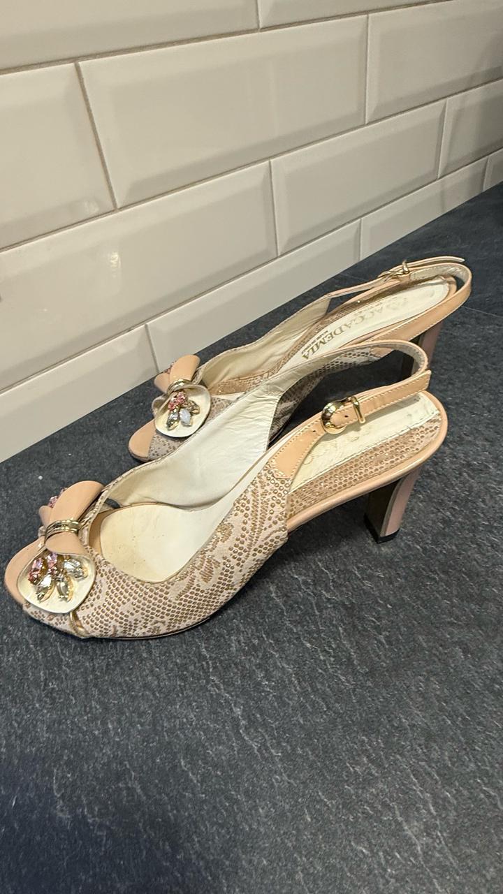 Босоножки Academia Италия 38 размер