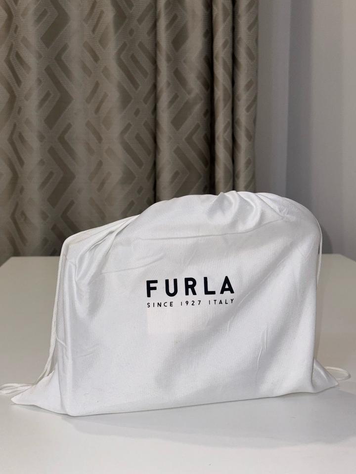 Продам: Новая сумка Furla 1927 S Shoulder Bag Soft (Оригинал)
