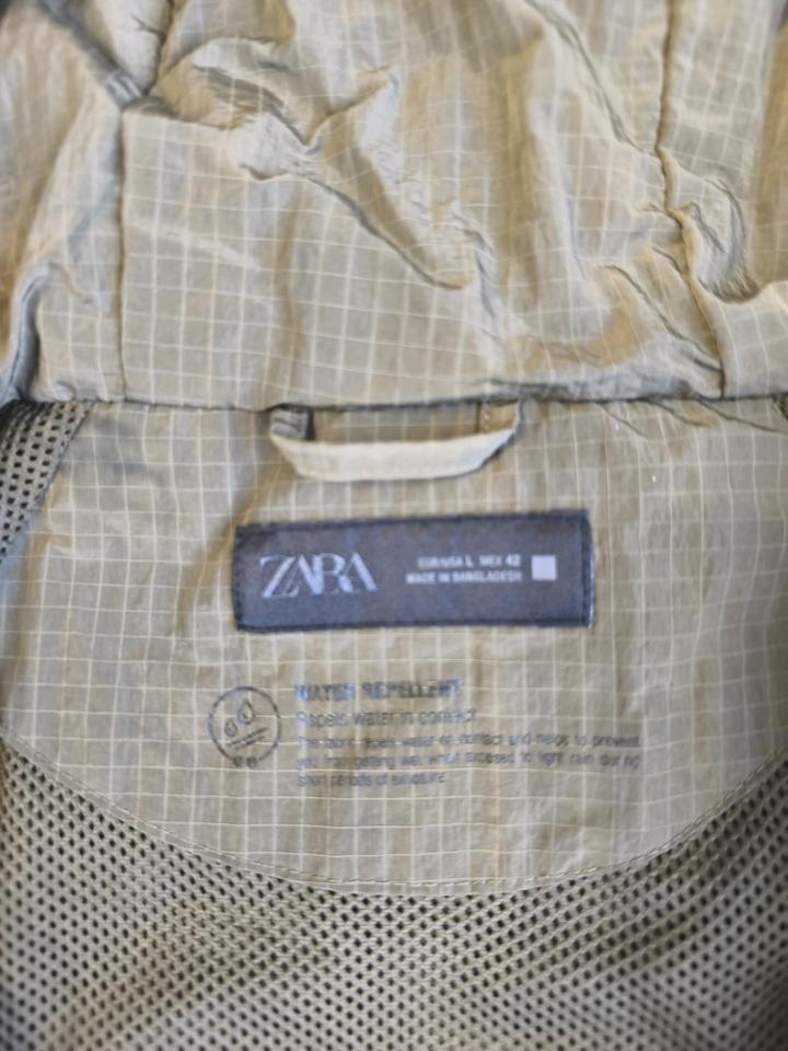 Ветровка ZARA