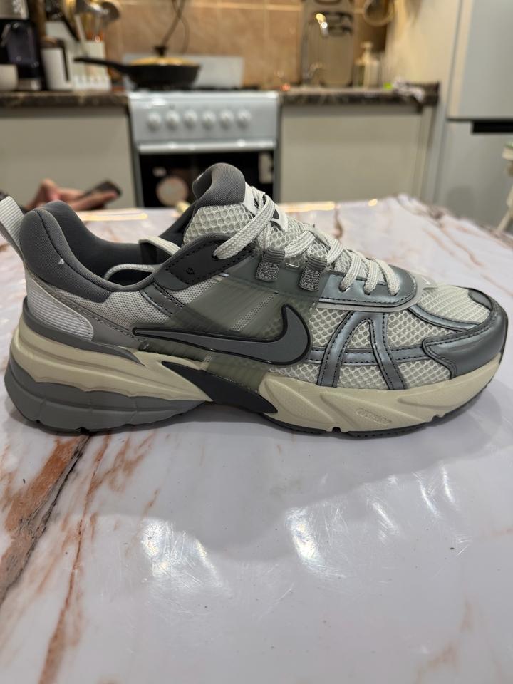 Кроссовки Nike V2K RUN