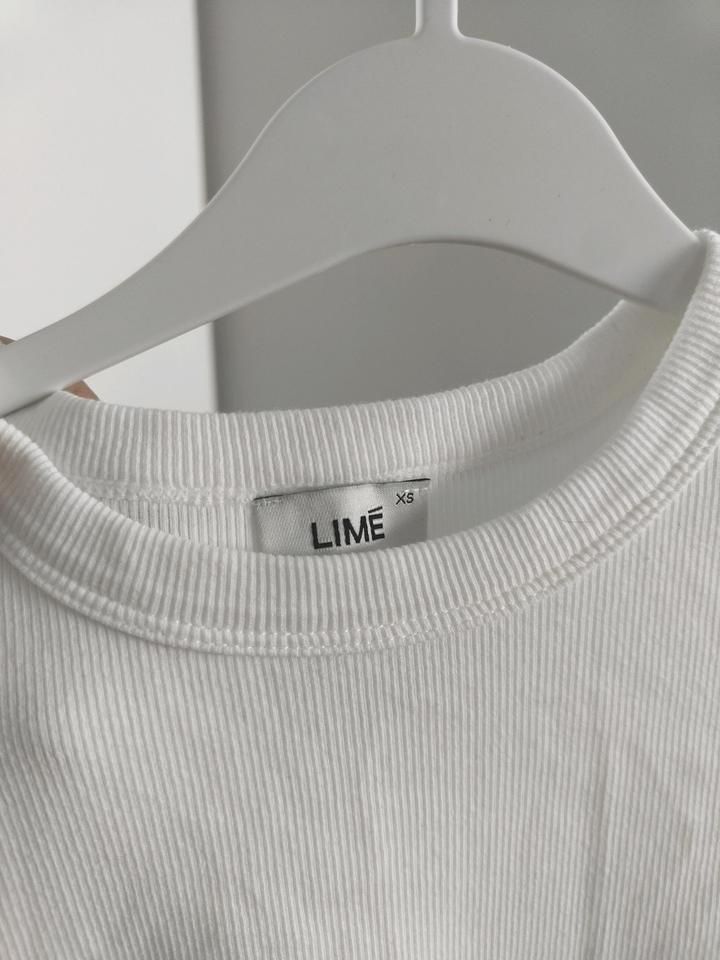 Белая футболка Lime