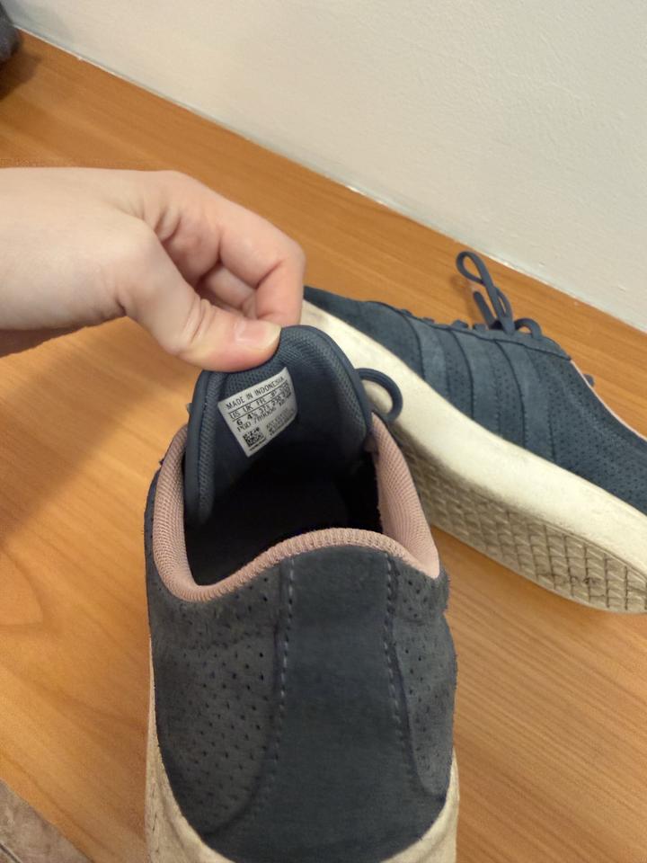 Кроссовки Adidas