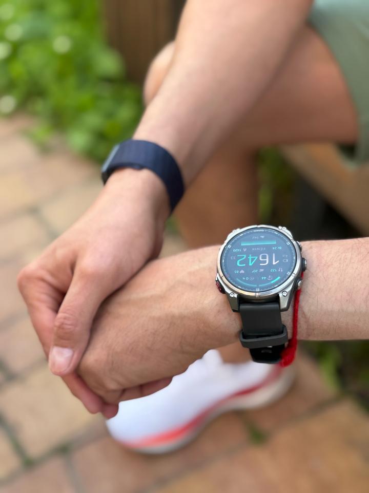 Смарт-часы Garmin Fenix 8 Pro 47 мм серебристый-серый