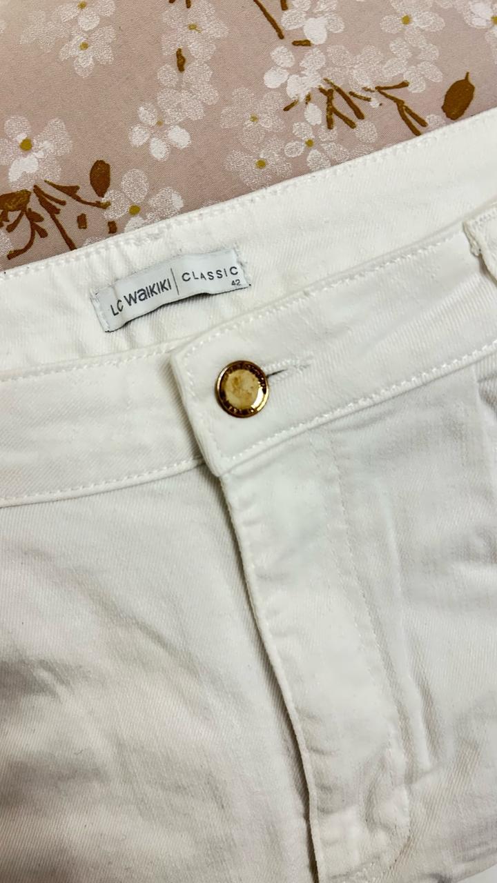 Белые шорты