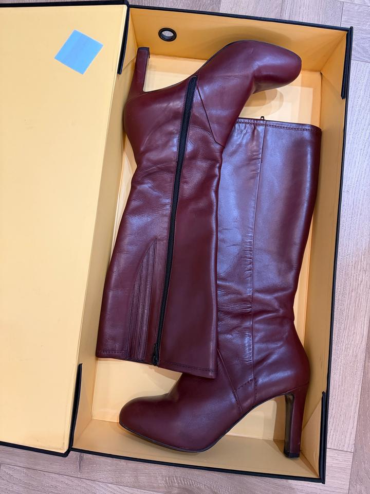 Бордовые сапоги HOGL