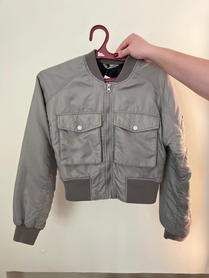 Куртка-бомбер H&M