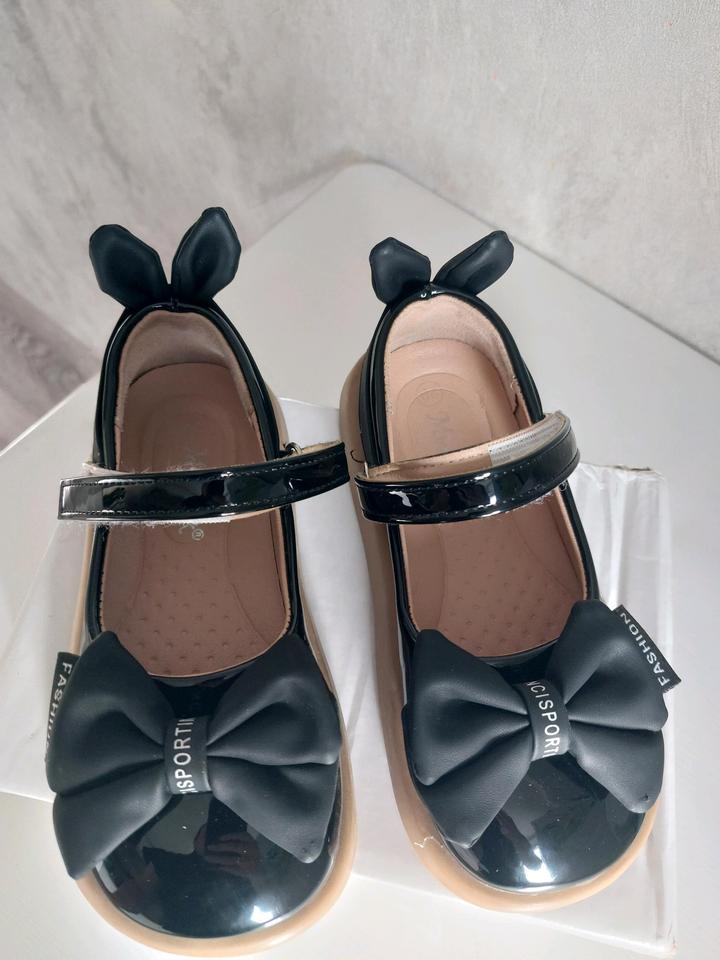 Туфли на девочку